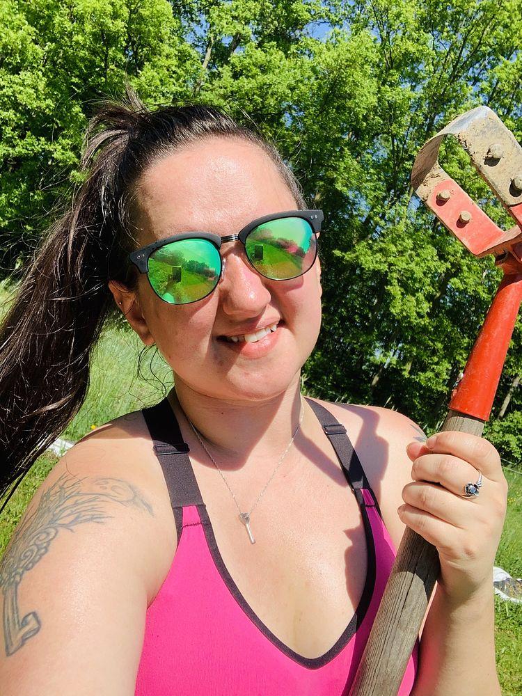 BriannaOutzdoor 4 BriannaOutzdoor 4