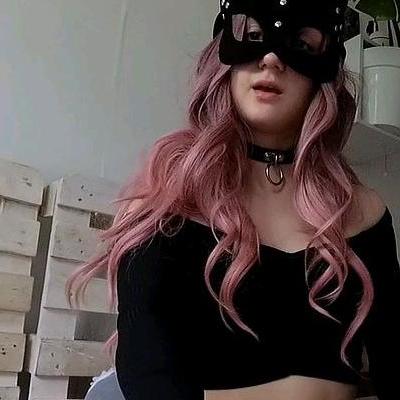 TghtrThnTht 2 TghtrThnTht 2