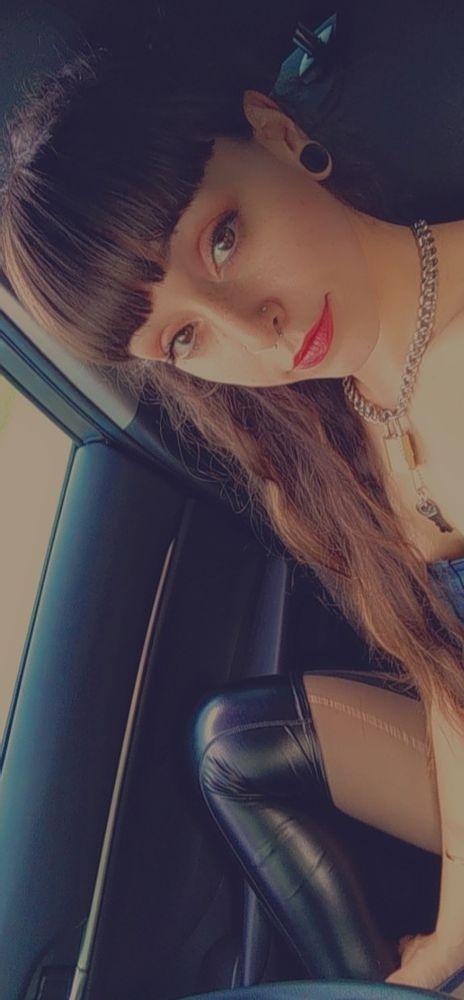 PetiteKinky 8 PetiteKinky 8